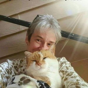 Meet your Posher, Marianne